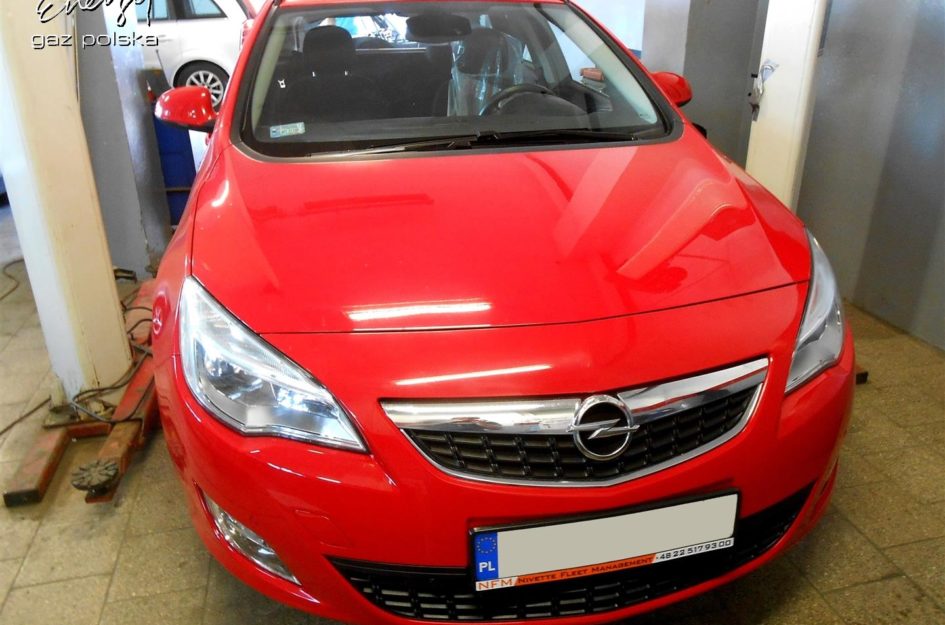 Opel Astra 1.4T 2011r LPG